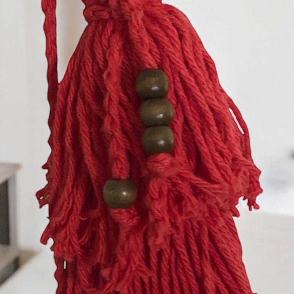 French Inspired Crochet Fishnet Market Bag Red Rouge Tote Shoulder Bag w/Tassel - Picture 5 of 16